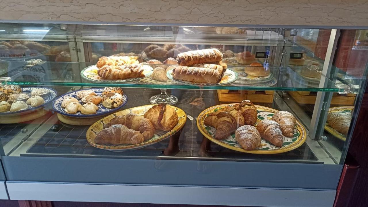취아카 Le Vie Del Centro B&B 외부 사진